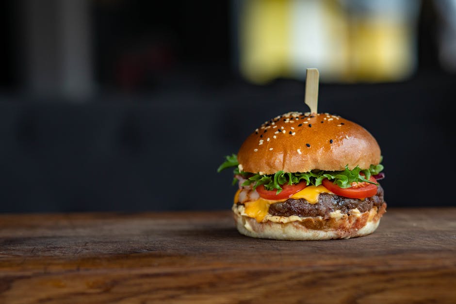 Hamburger Royal Käse - köstliches Fast-Food-Gericht